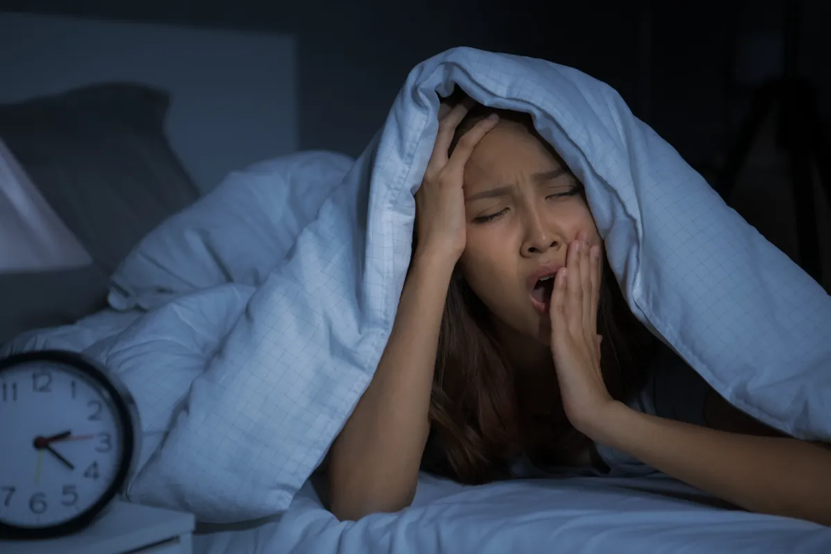 woman insomnia utc